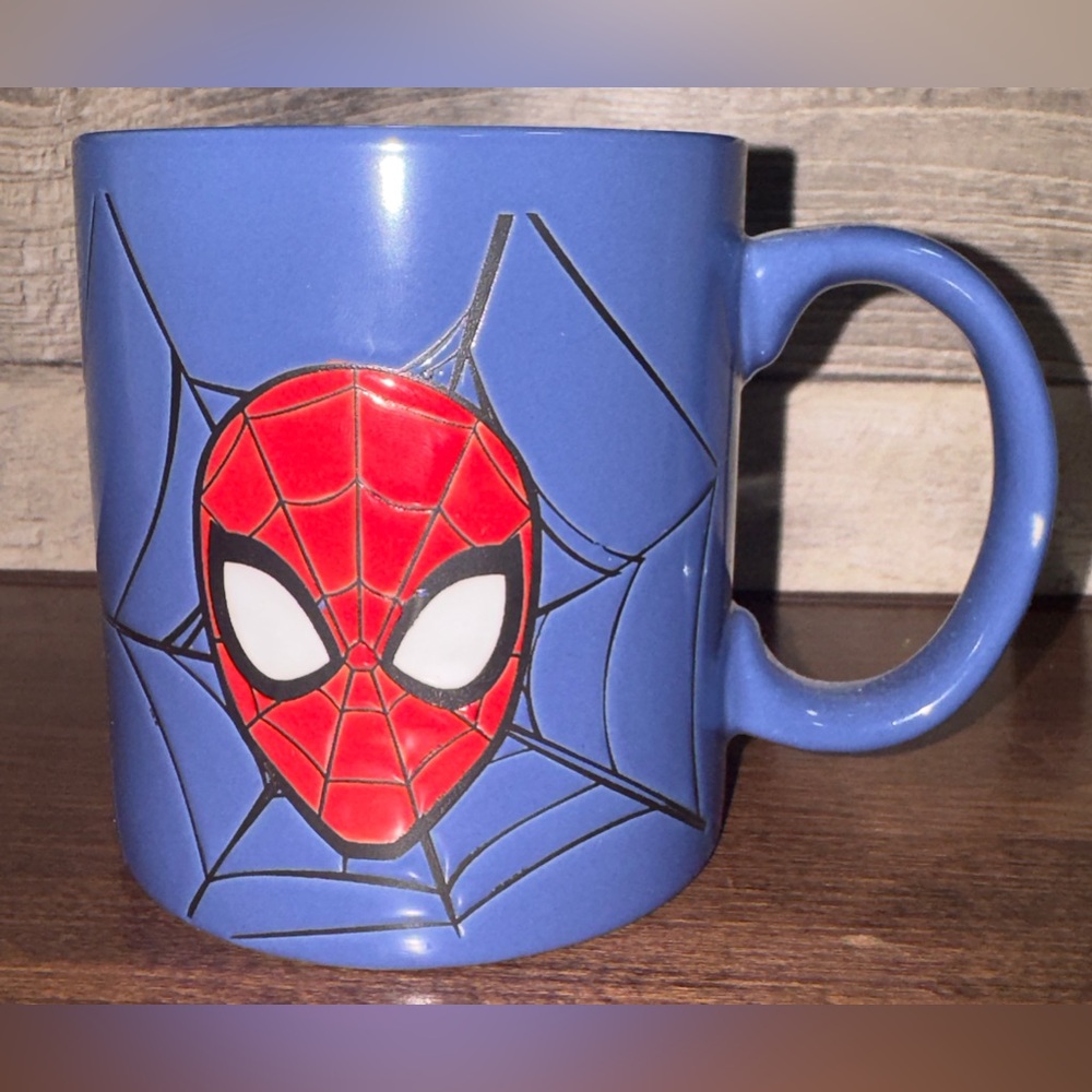 Silver Buffalo Marvel Comics Spider-Man Wax Resist Ceramic Mug, 20 oz - NEW